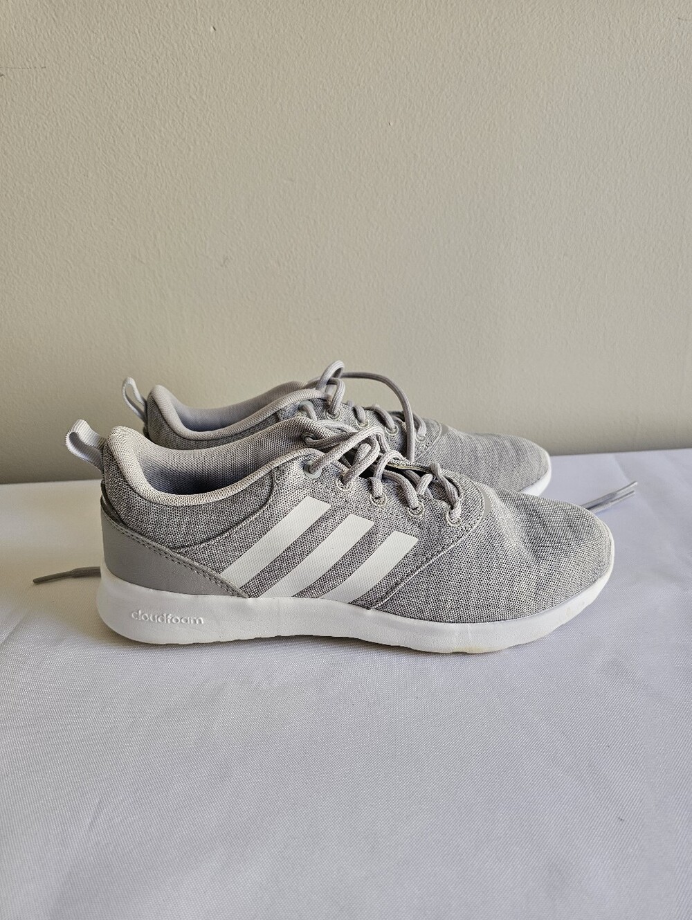 Adidas | US 8 | Women's Cloudfoam Qt Racer Gray/White Running Shoe